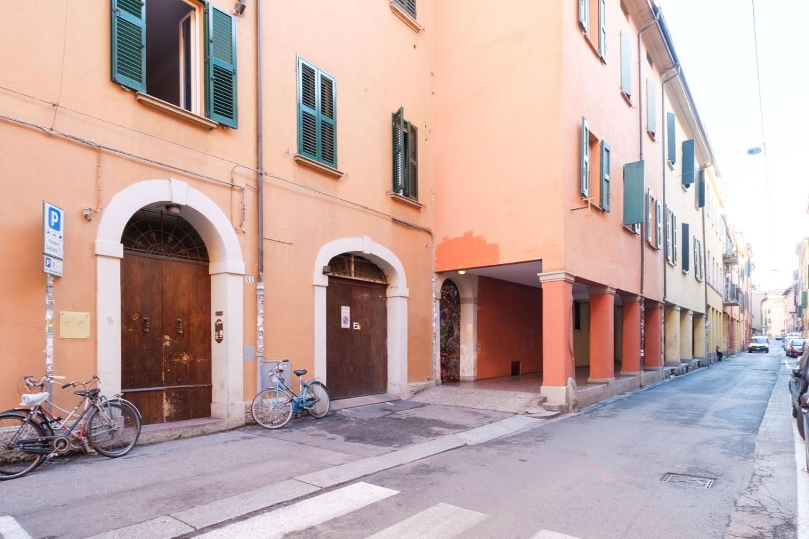 Piazza Maggiore - Il Sentiero Apartment With Private Garden Bolonia Exterior foto